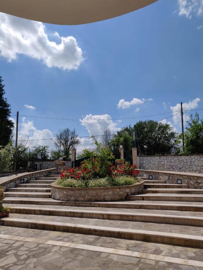 I Due Melograni Agriresort Tarano Екстер'єр фото