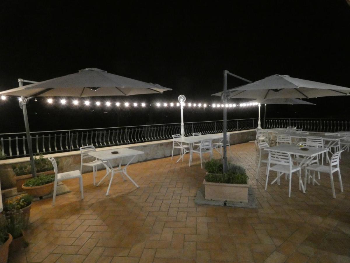 I Due Melograni Agriresort Tarano Екстер'єр фото