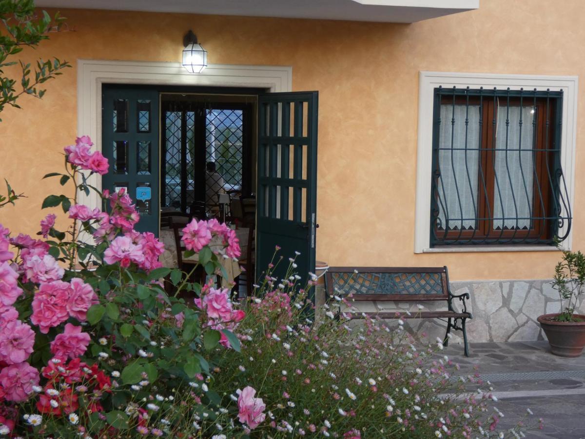 I Due Melograni Agriresort Tarano Екстер'єр фото